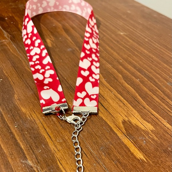 Handmade Red w White Hearts Ribbon Adjustable Choker w Silvertone Lobster Clasp - Picture 3 of 3